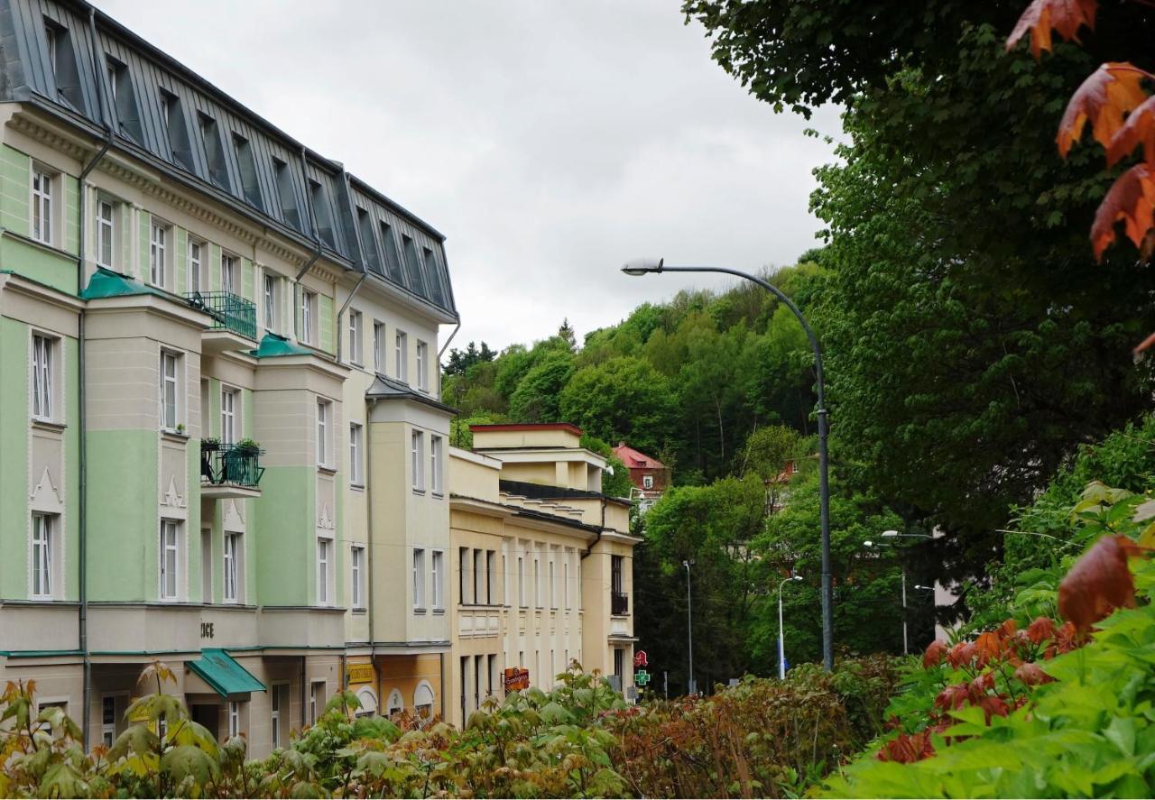 יאסימוב Hotel Luzice מראה חיצוני תמונה
