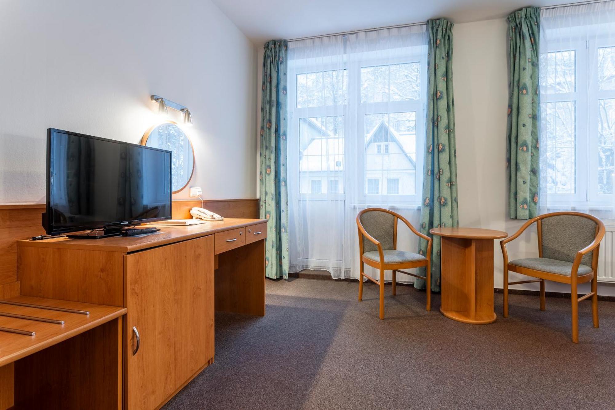 יאסימוב Hotel Luzice מראה חיצוני תמונה