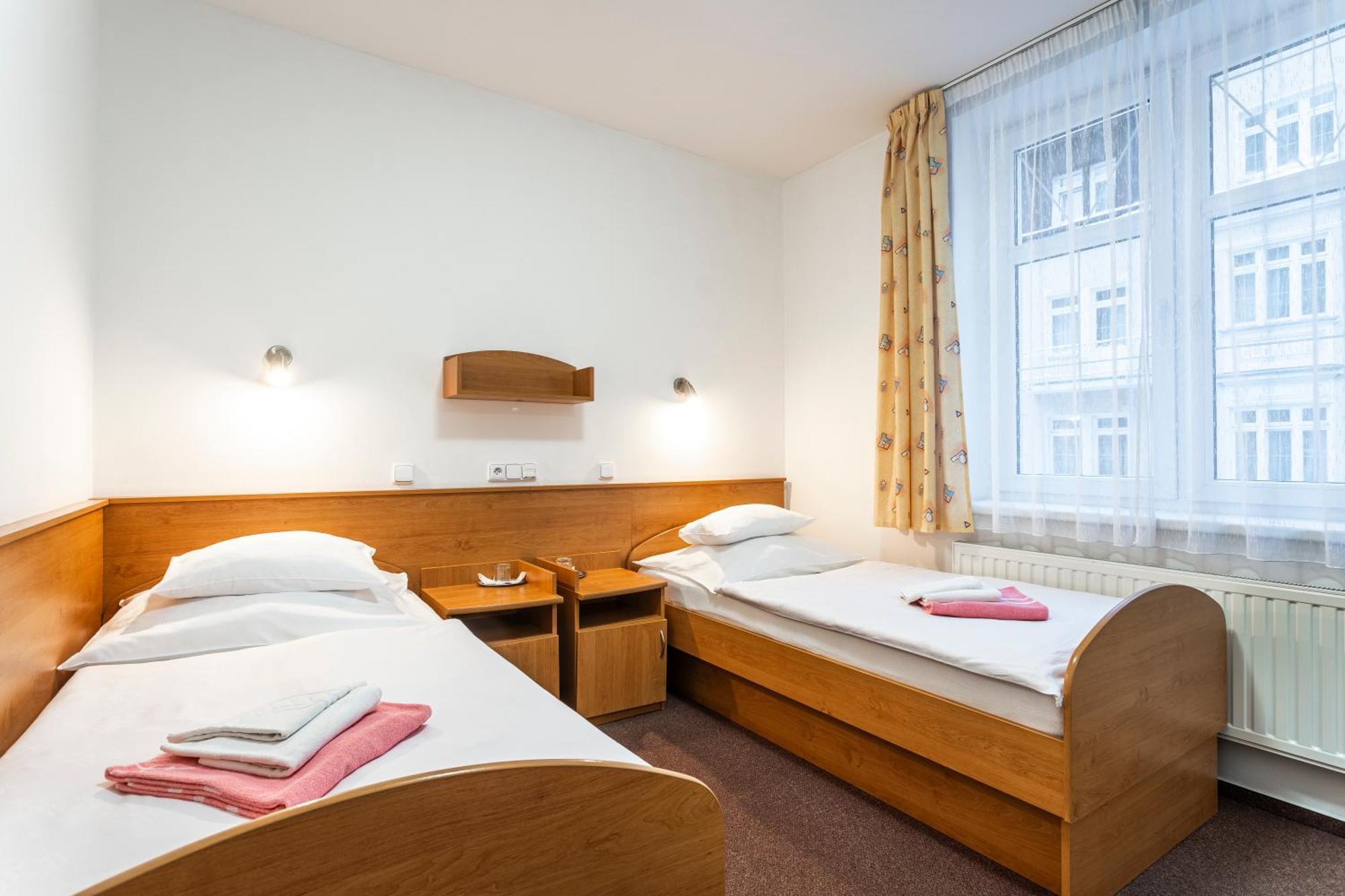 יאסימוב Hotel Luzice מראה חיצוני תמונה